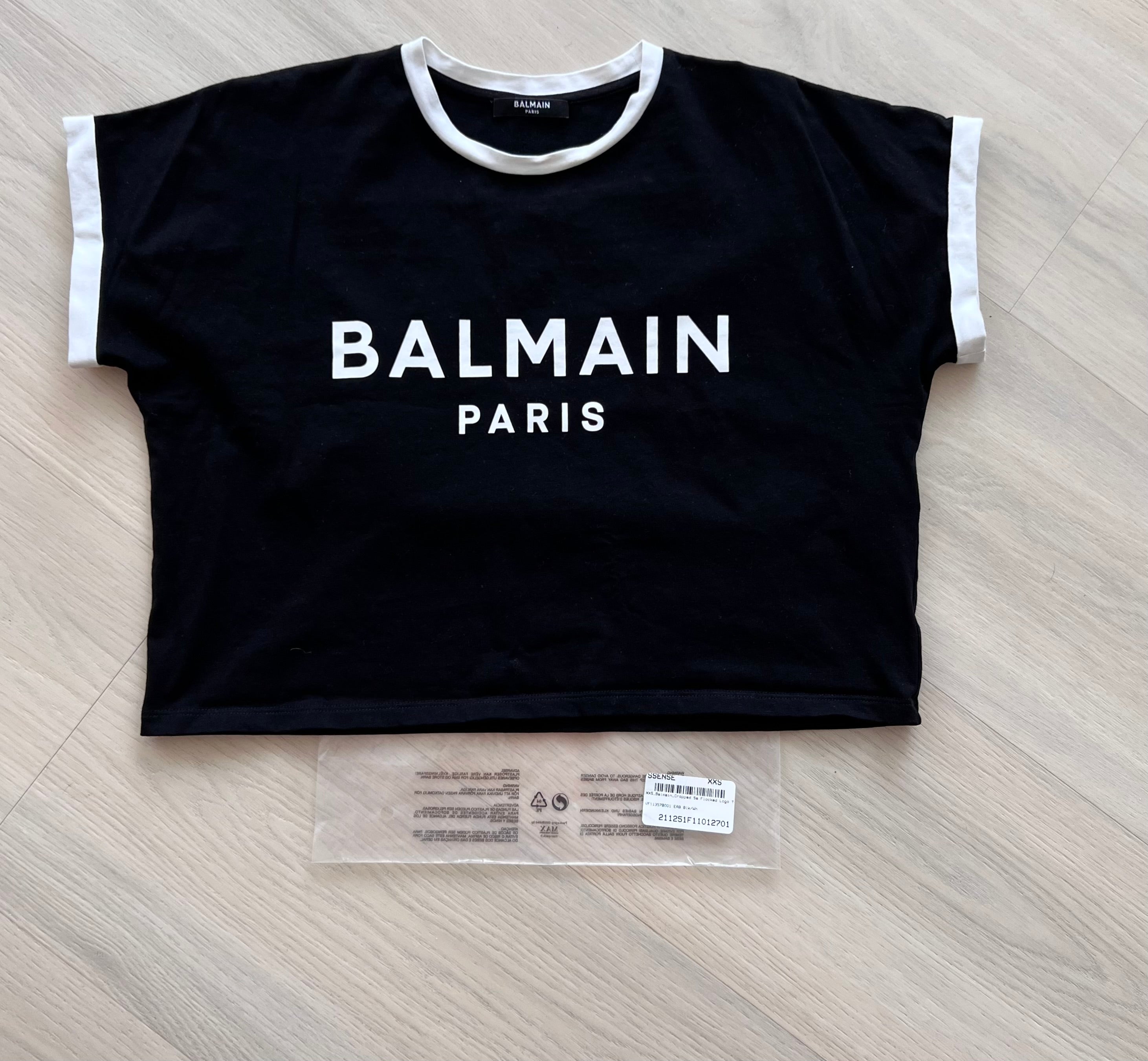 Balmain Short Sleeve Logo T-Shirt - Top Pick for Fashion Lovers