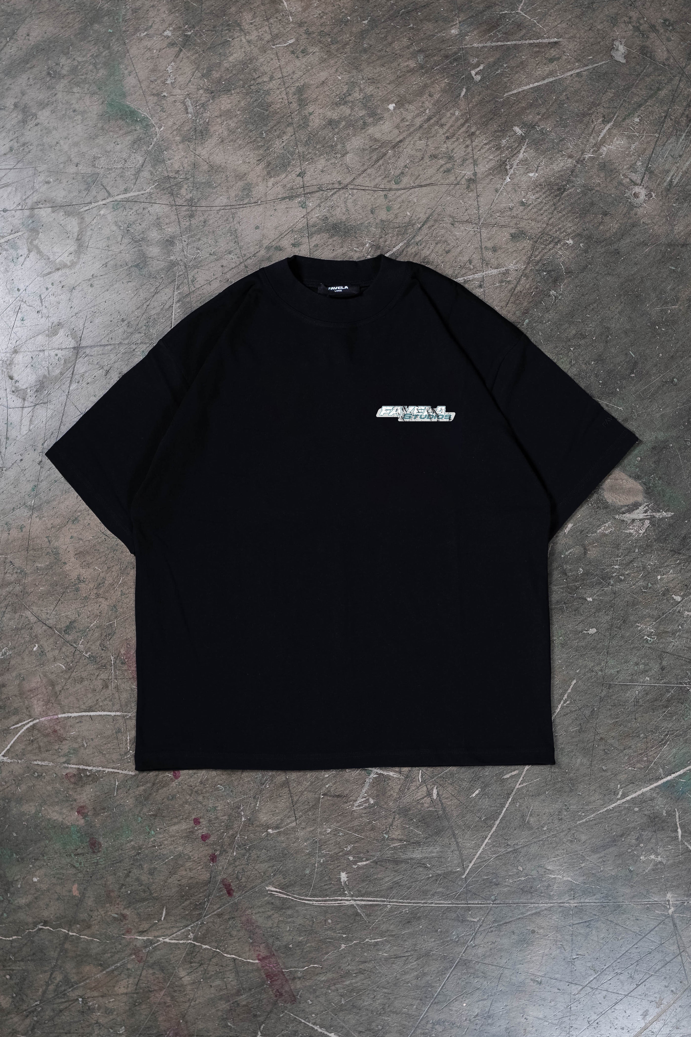 Black distress t-shirt.