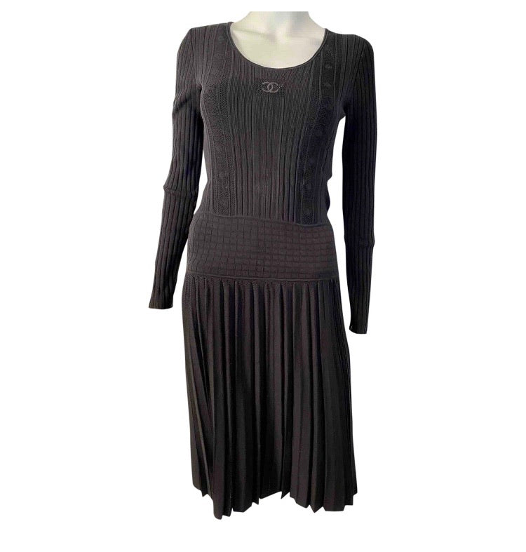 Chanel 05A Black Ribbed CC Logo Sweater Dress - FR 38 US 4/6