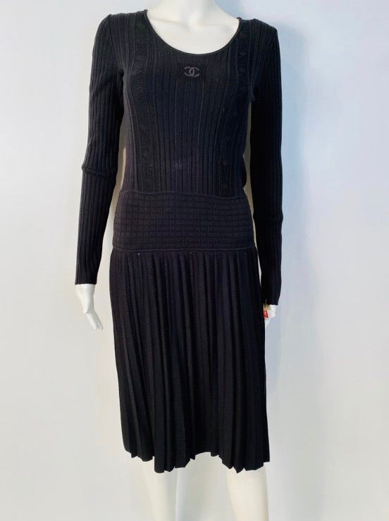 Chanel 05A Black Ribbed CC Logo Sweater Dress - FR 38 US 4/6