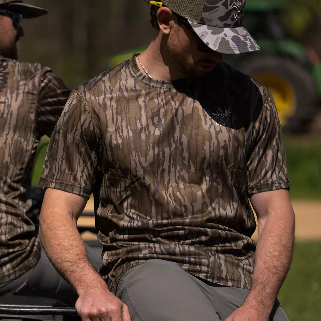 Cool T - Bottomland: A Stylish and Trendy T-Shirt Collection Inspired by Nature