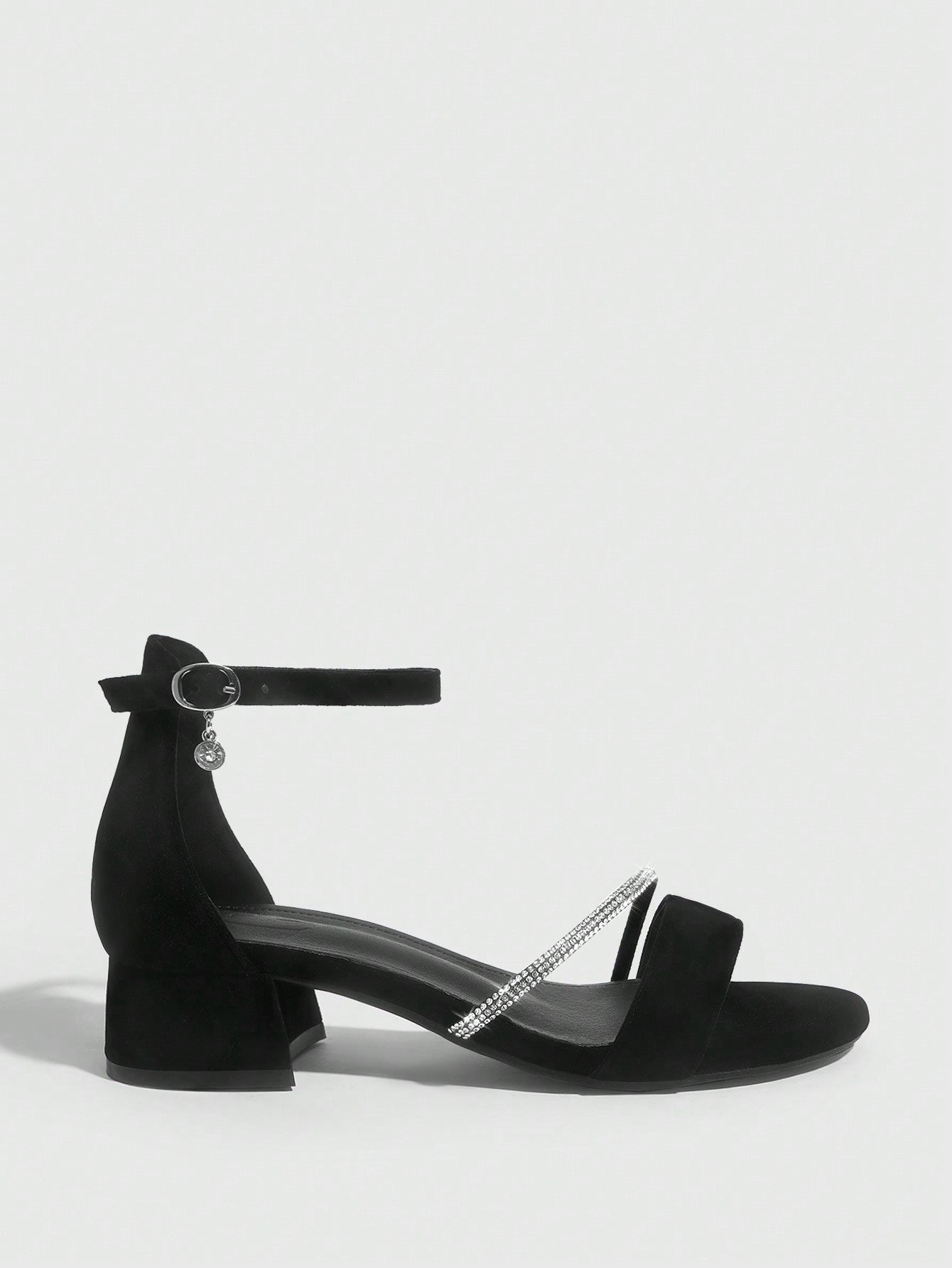 Fashionable black ankle strap chunky heel sandals for spring and summer