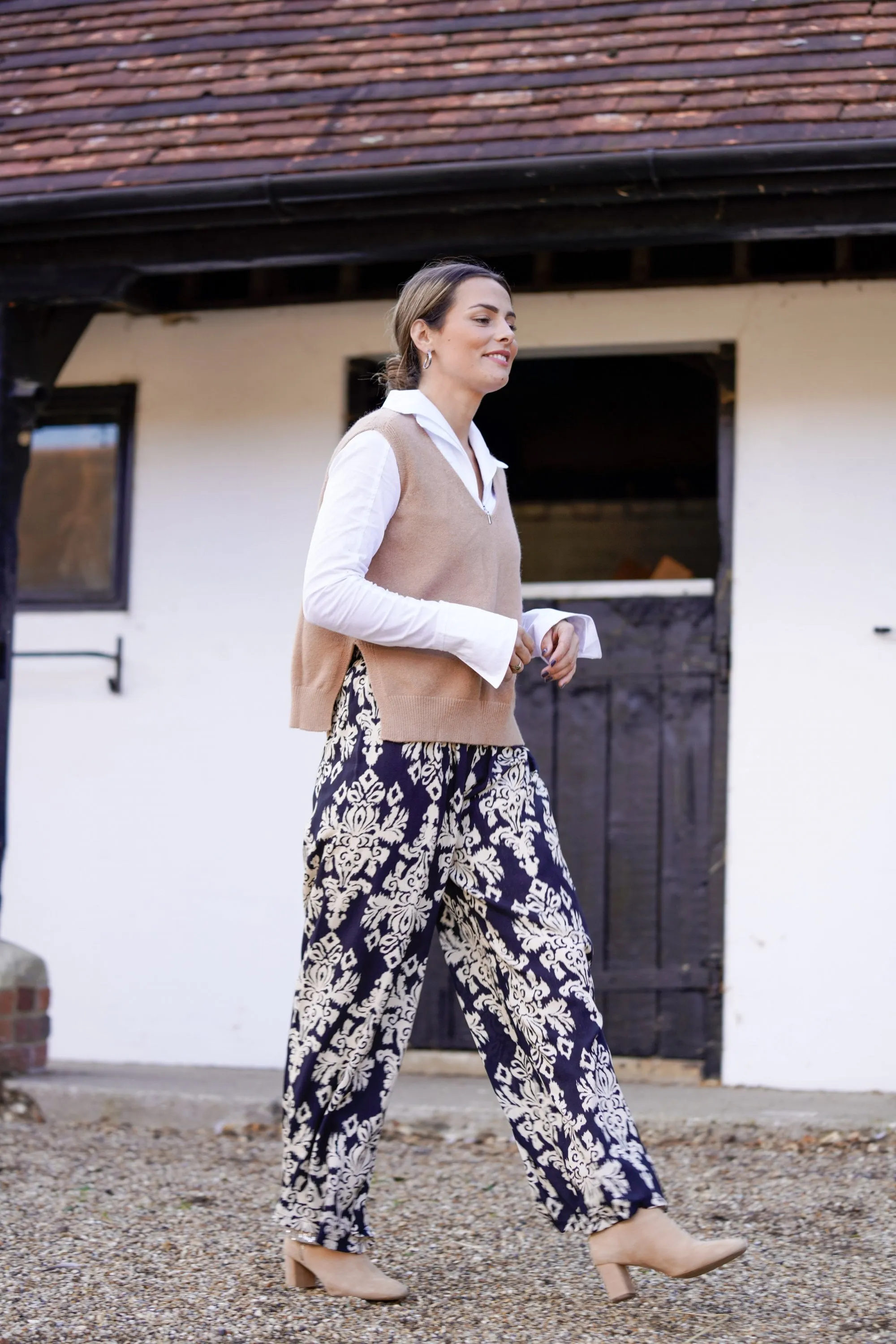 Jen Elegant Damask Pants