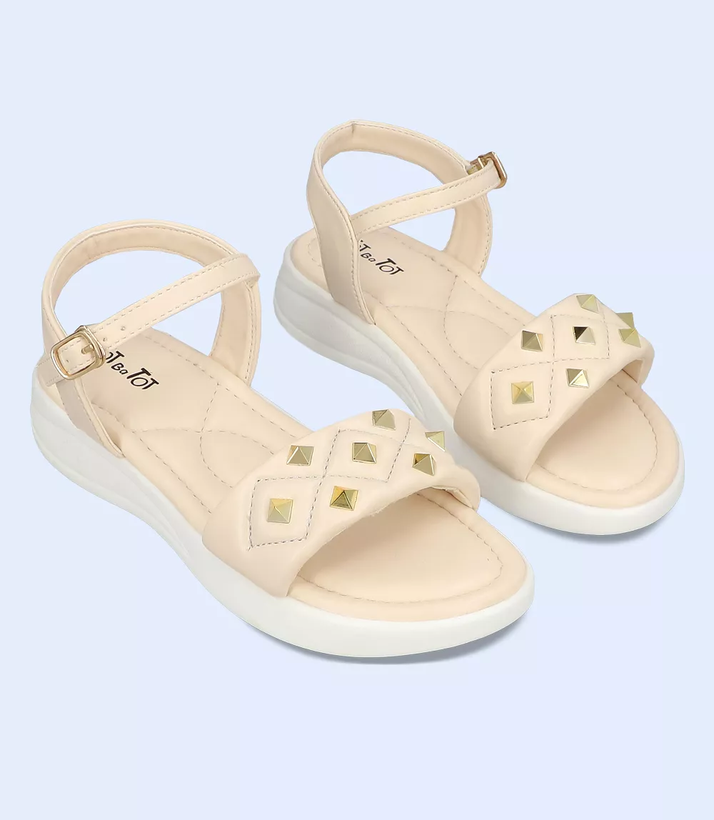 KG0102 Girls Casual Sandal in Cream color