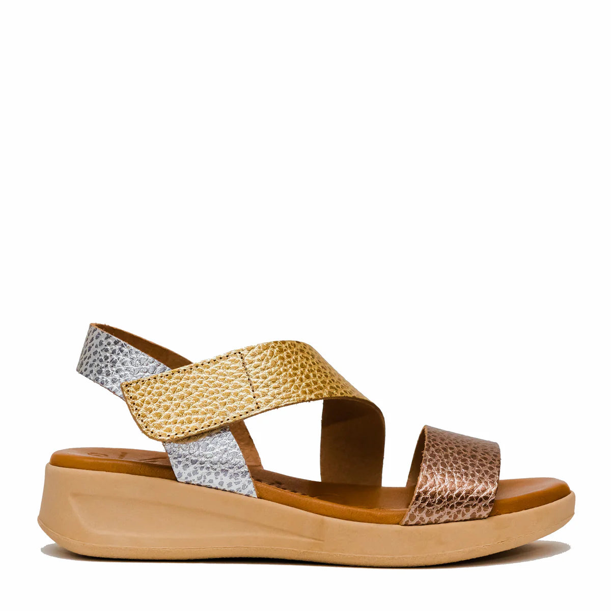 Leather sandals with Velcro closure