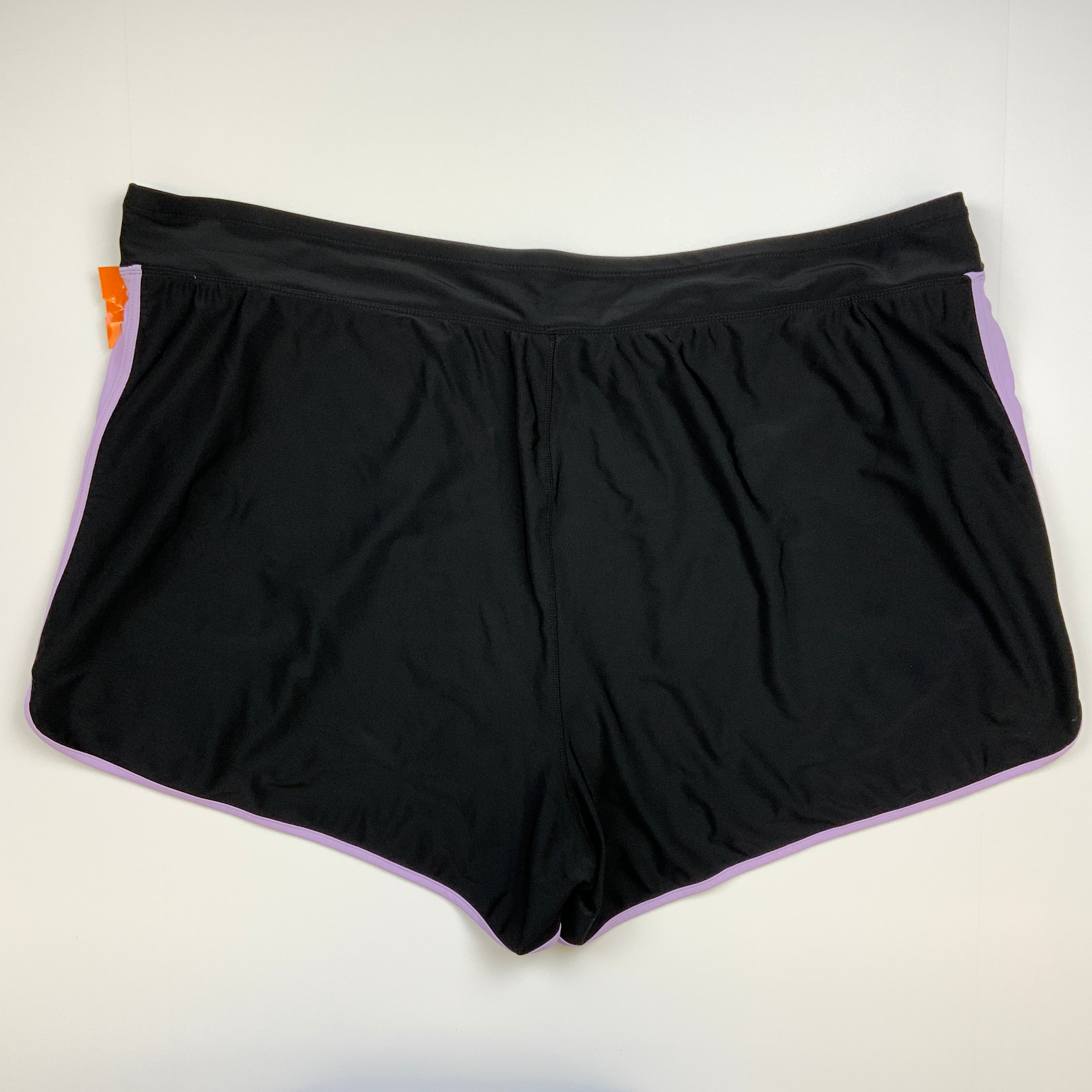 Livi Active brand Athletic Shorts in Size 4x