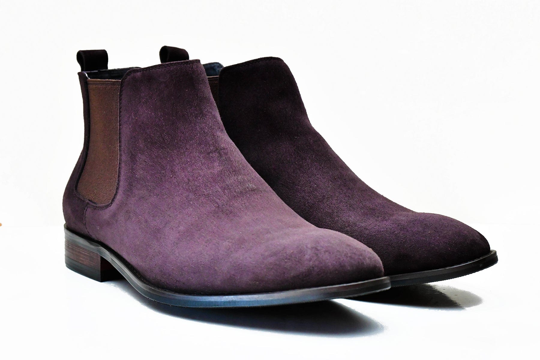 Nevada chelsea boot in suede with raisin color