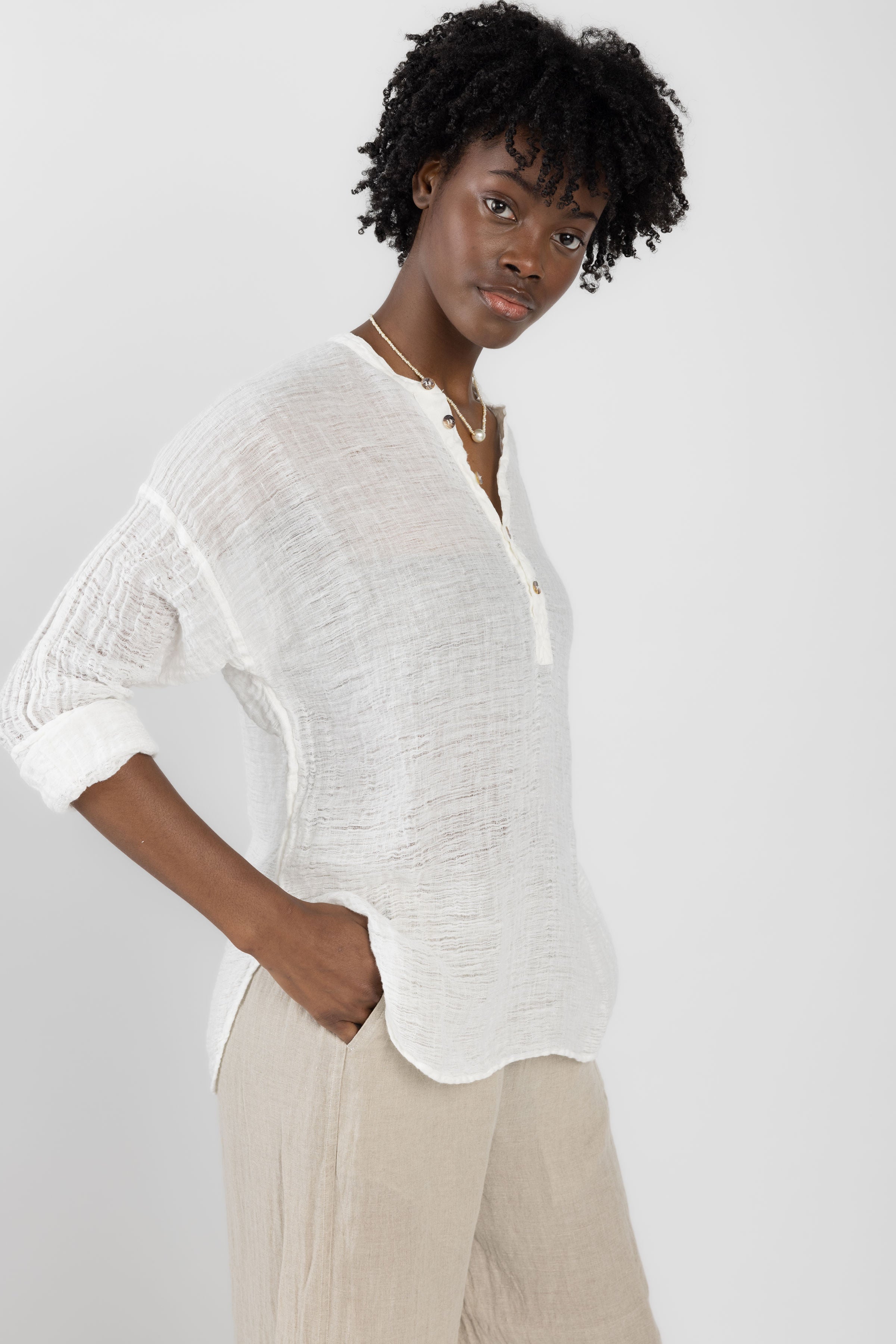 Serafina Garzata Linen Shirt in Latte