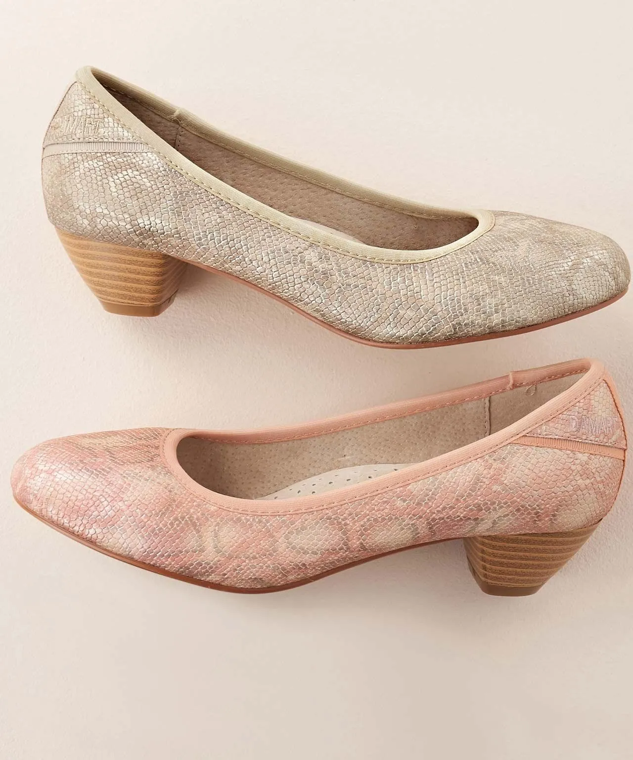 Stylish Snake Print Court Shoes