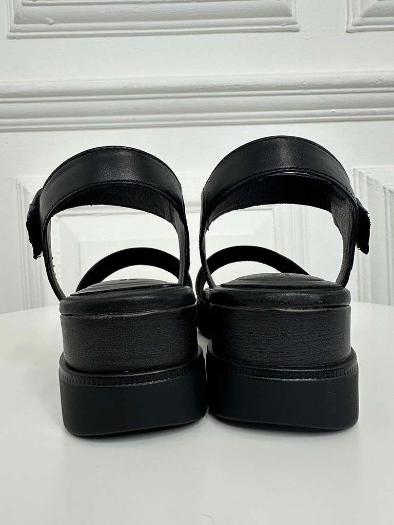 Tamaris Black Leather Wedge Sandals