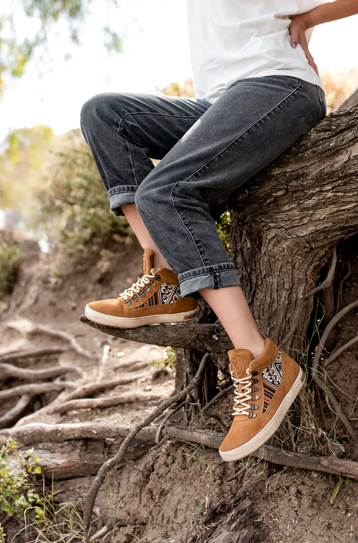 Tan Suede Camping Boot - Results: Durable and Stylish Brown Suede Camping Boots for Outdoor Activities