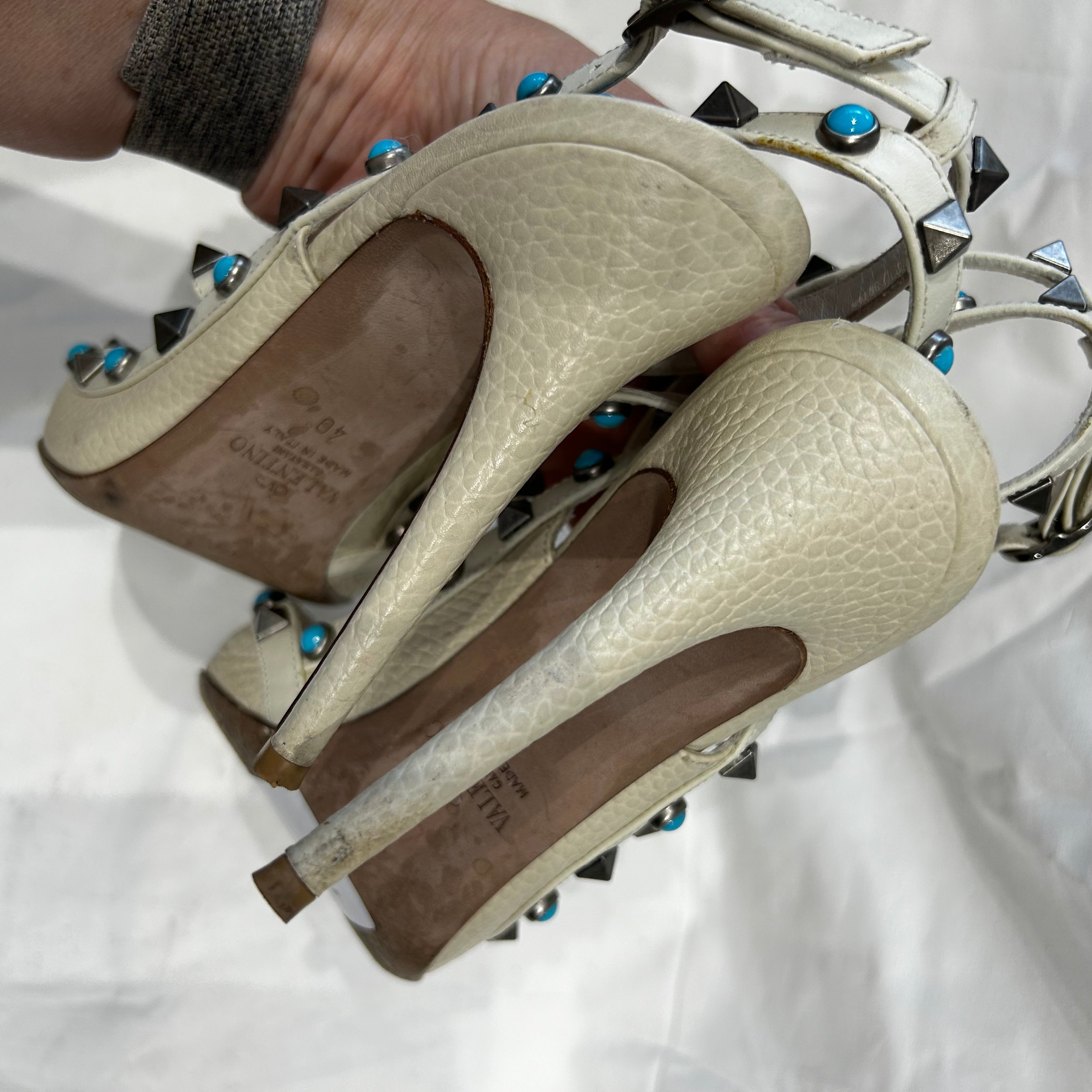 Valentino Cream Rolling Rockstud Turquoise Sandals 40