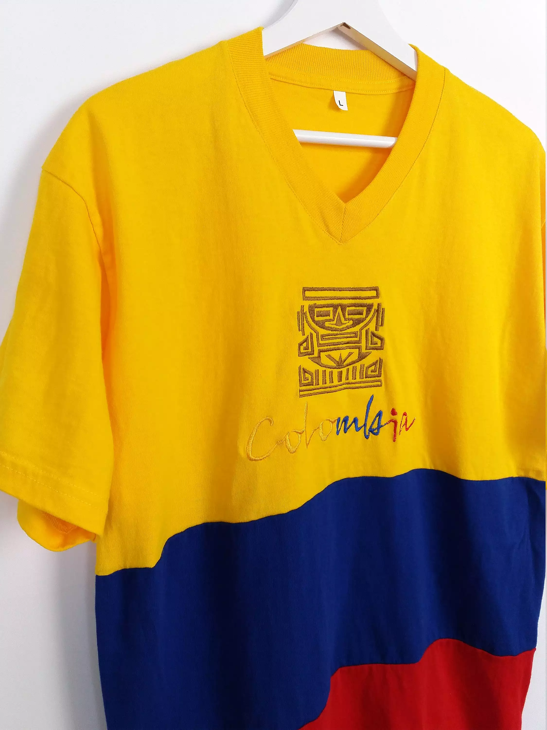 Vintage Columbia T-shirt, Oversized Size M-L.