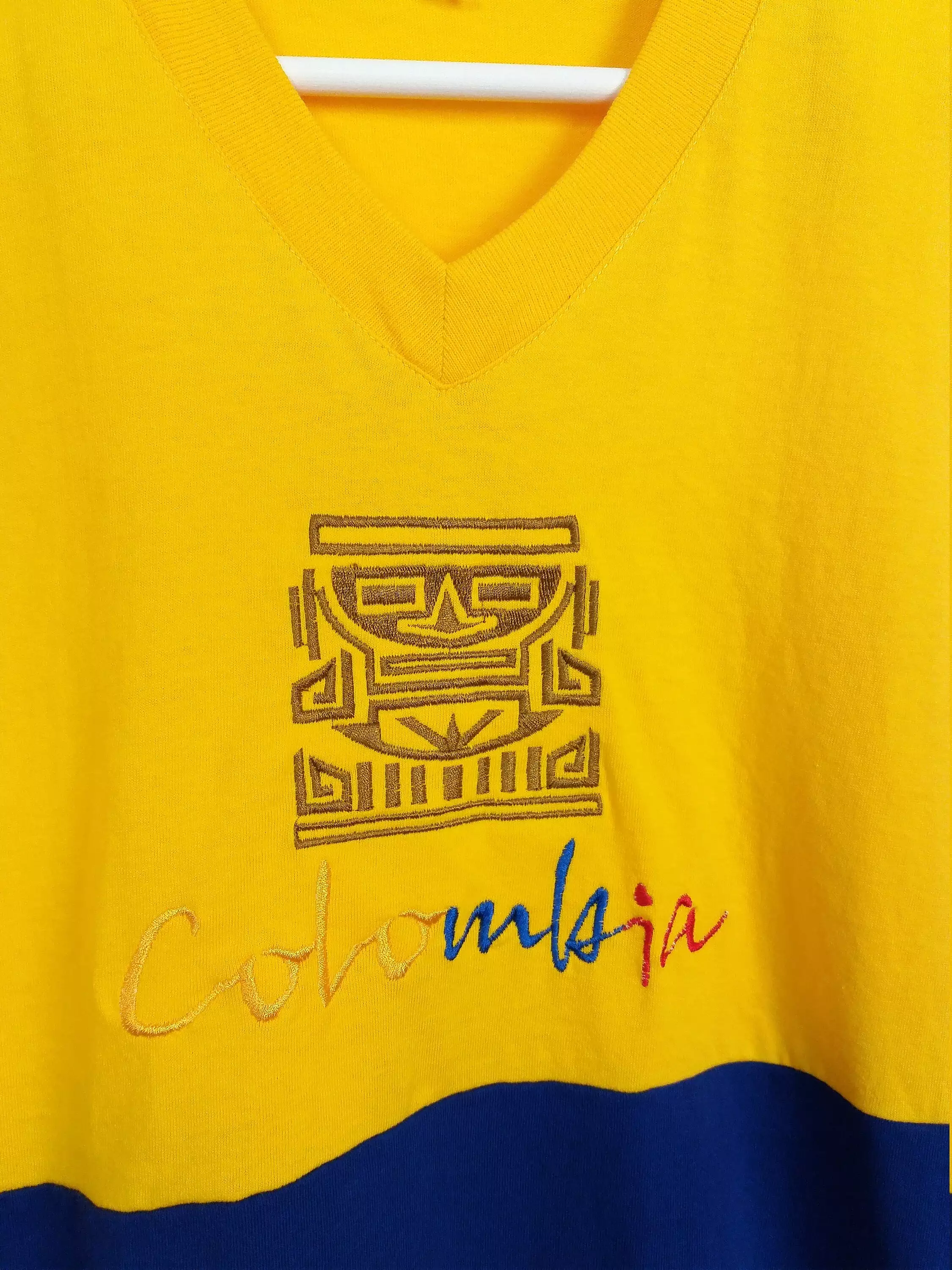 Vintage Columbia T-shirt, Oversized Size M-L.