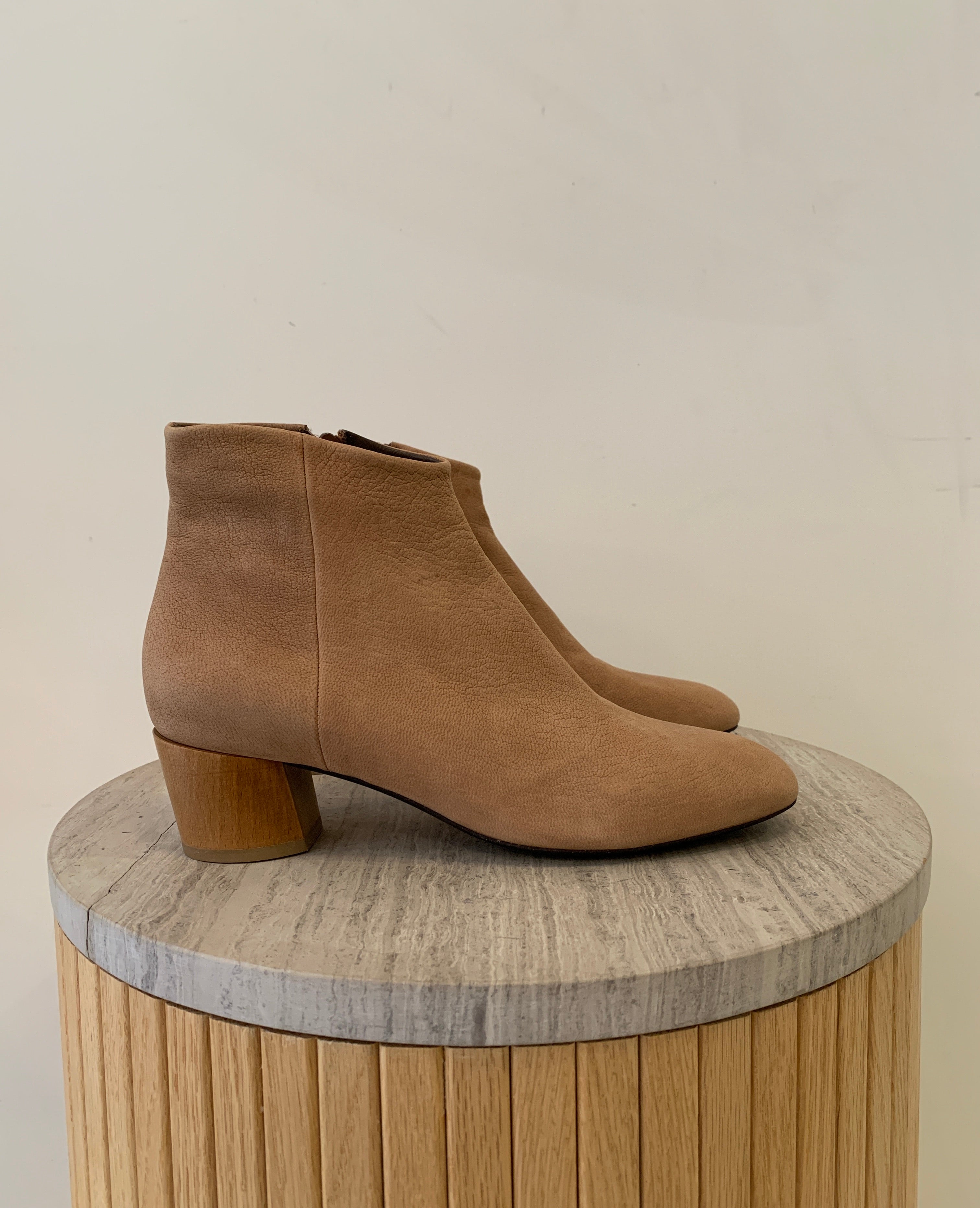 Warehouse sale | Cisco bootie | Tan nubuck