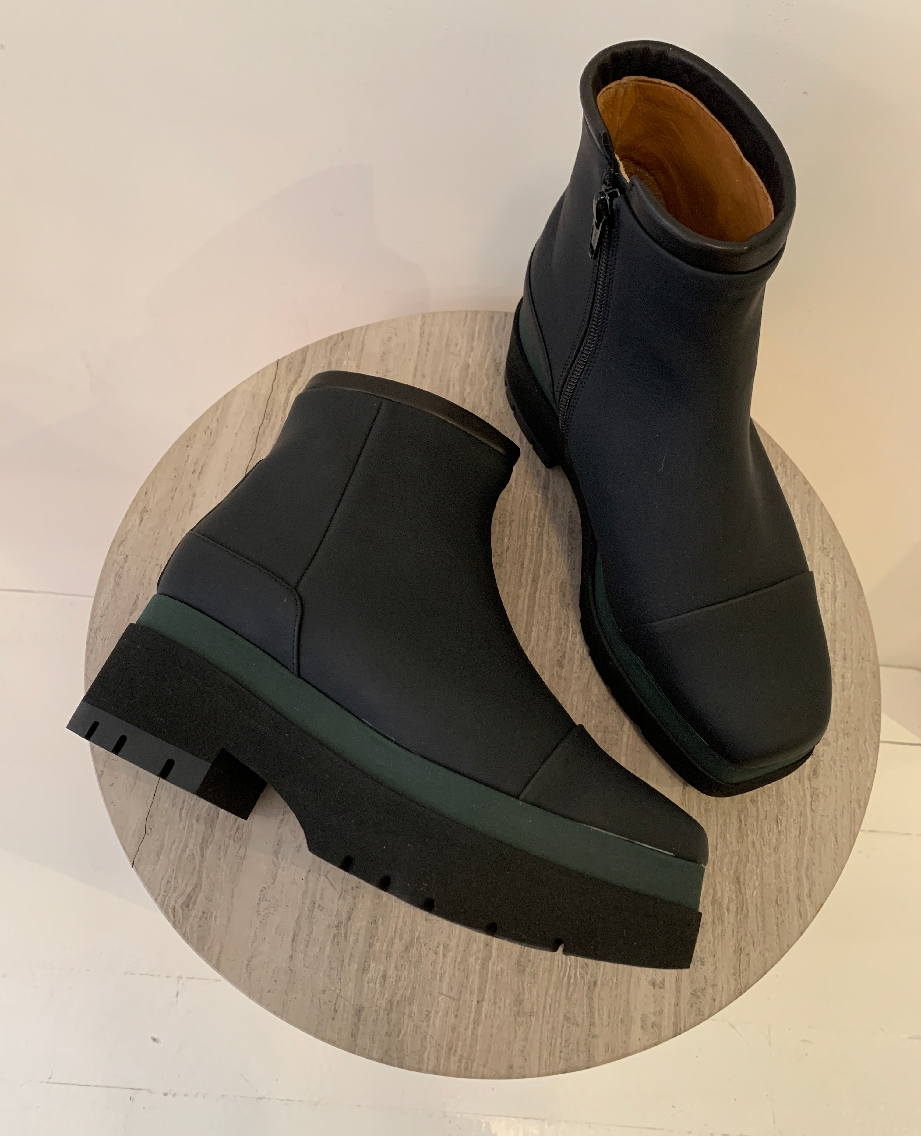 Warehouse Sale - Cooper Black Water Resistant Leather Boots