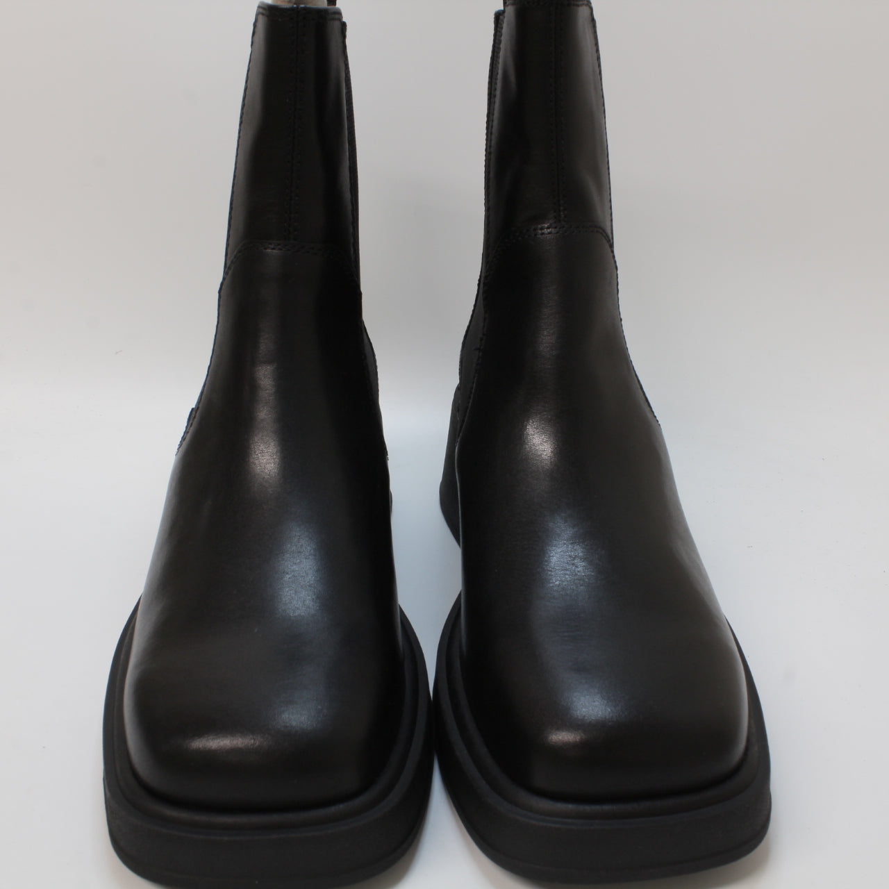 Womens Vagabond Dorah Chelsea Boots in Black - UK Sizes 5/6